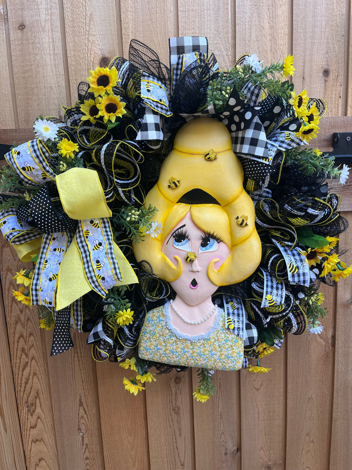 Miss Bee Haven Wreath