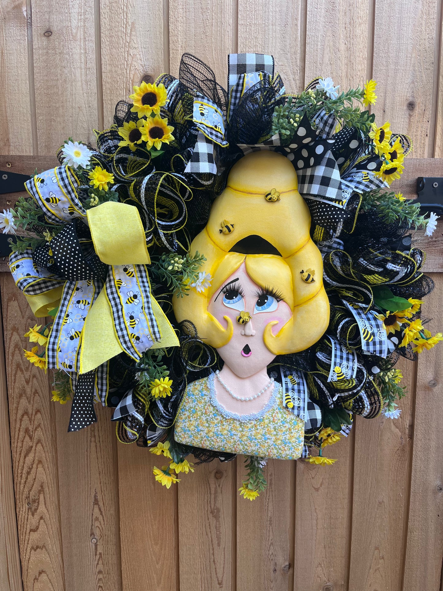 Miss Bee Haven Wreath